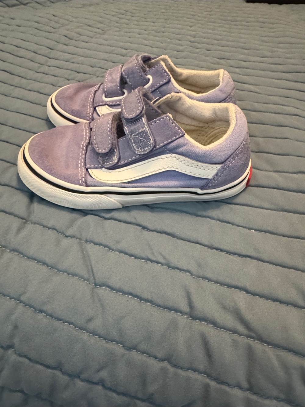 Vans Kids Lavender Suede Velcro Sneakers with White Side Stripe